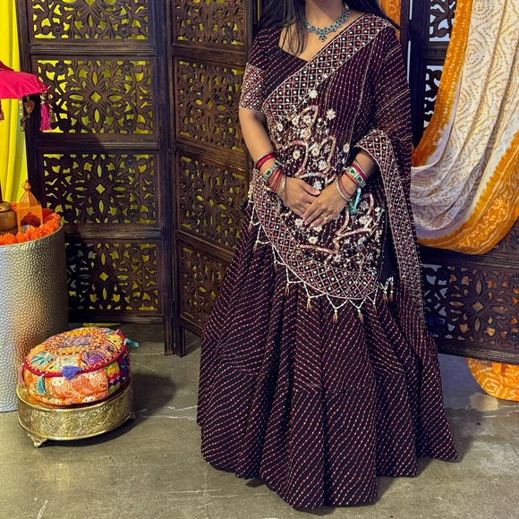 Leheriya lehengas Set - Picture 2 of 4